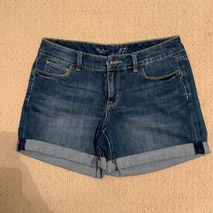 Limited denim shorts